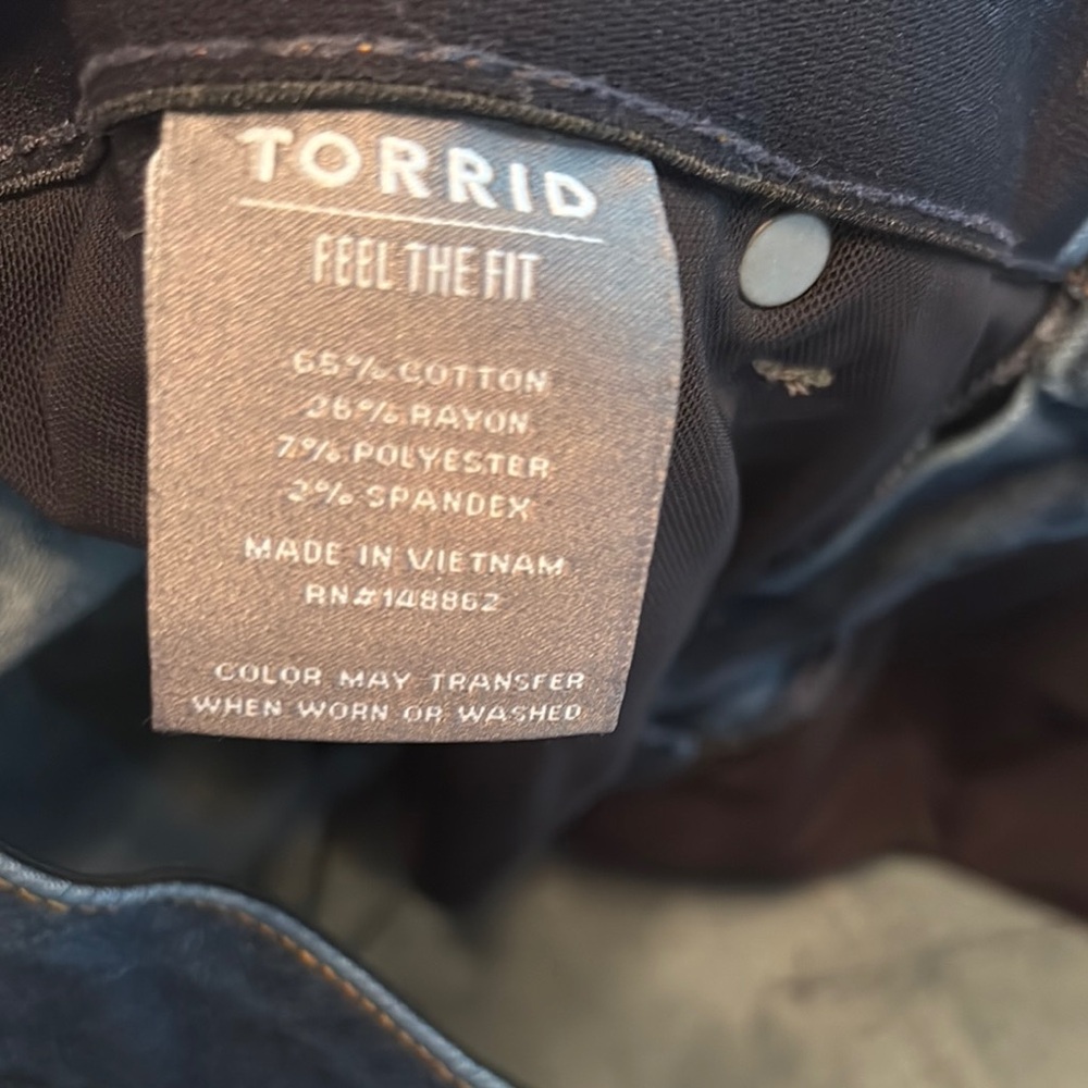 Torrid Bombshell Skinny Distressed Women’s Jeans 20XS Premium Stretch - Picture 8 of 8